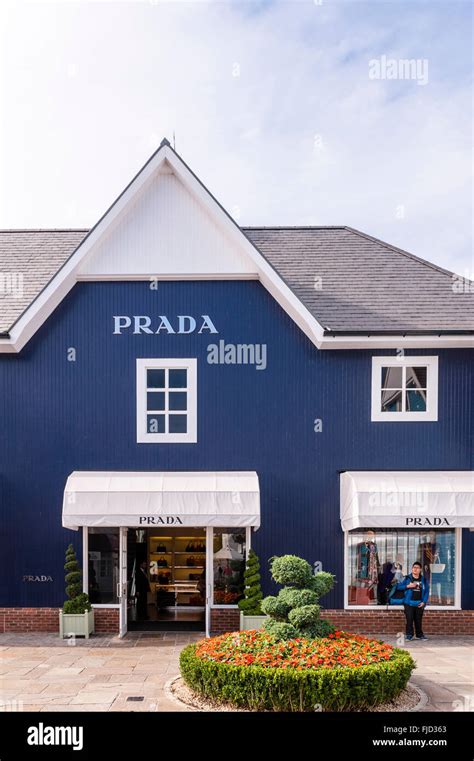 Prada outlet Bicester Village